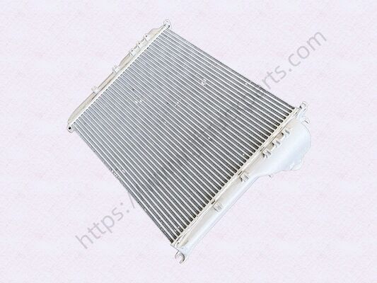 SHAC X3000 kamyon Intercooler montajı DZ9X259531004